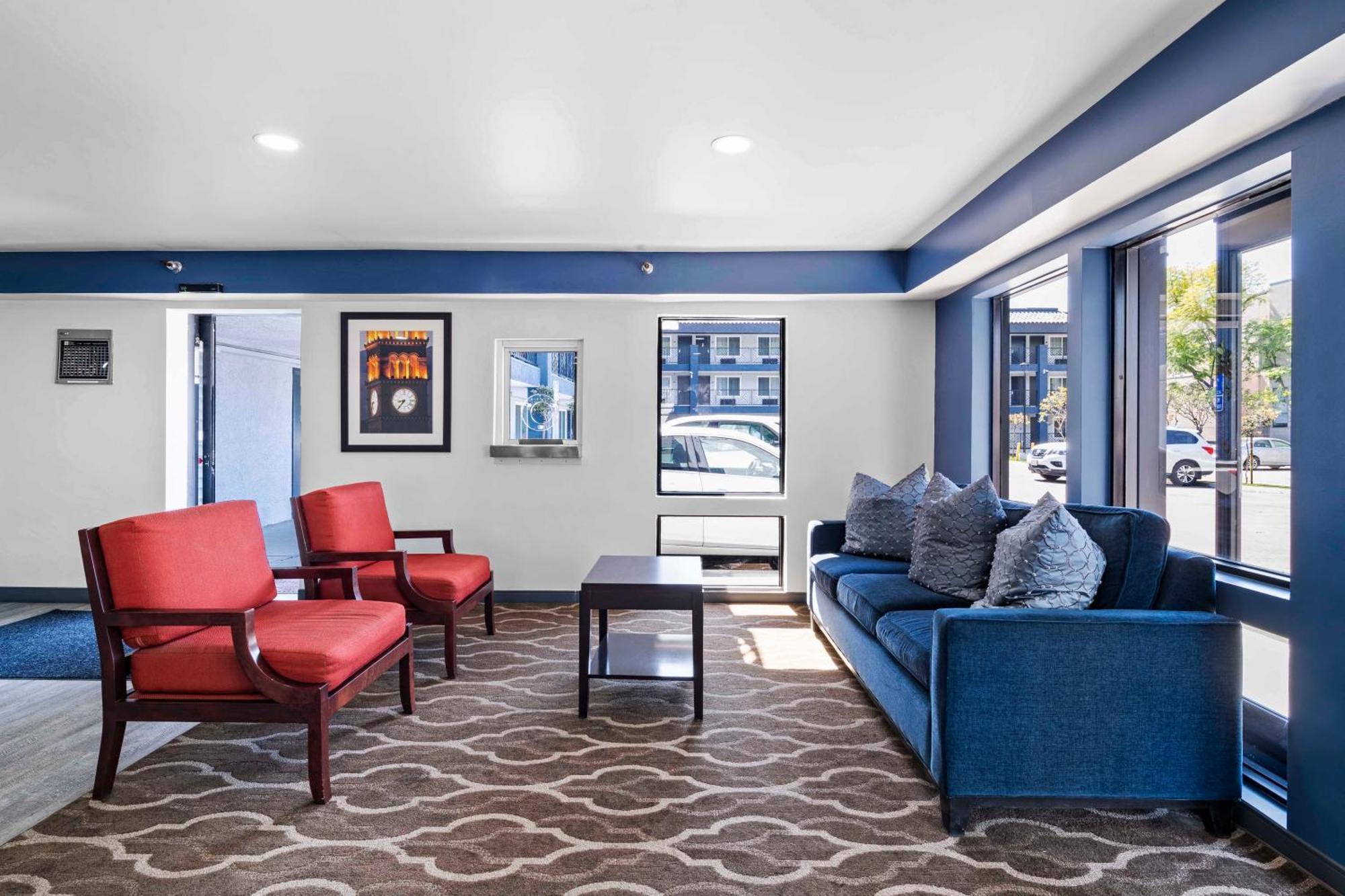 Hotel Hyland Near Civic Center 2*