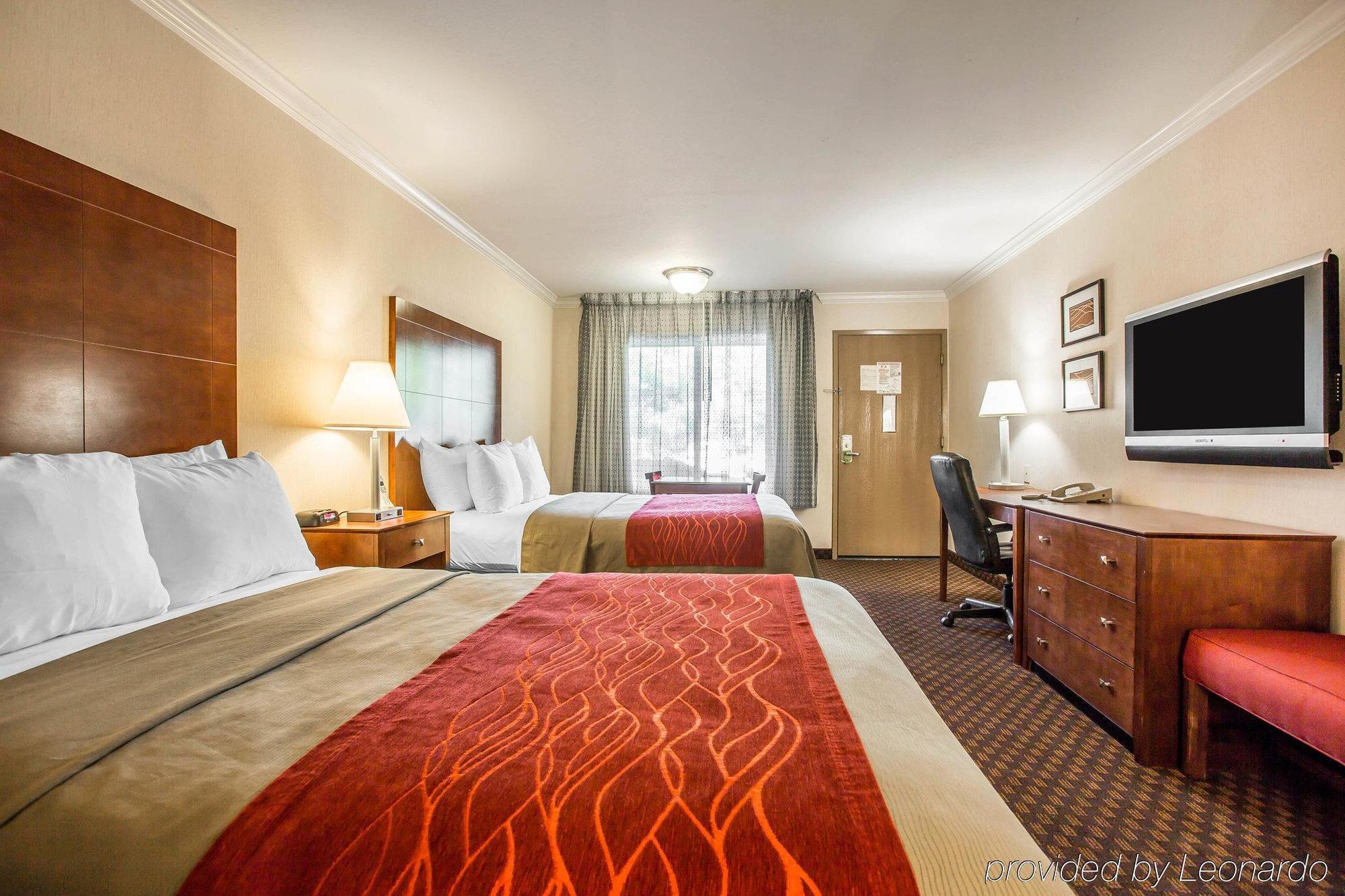 Hotel Hyland Near Civic Center